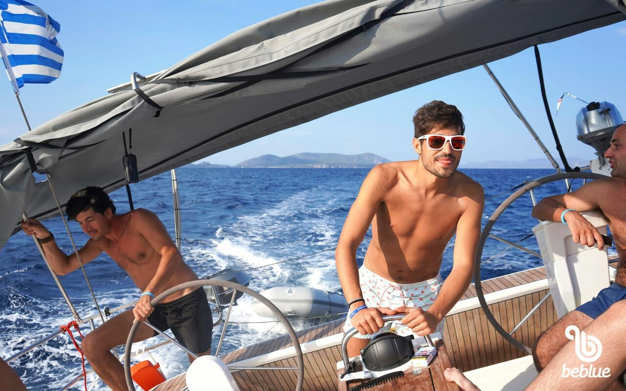 Team building in catamarano: Grecia